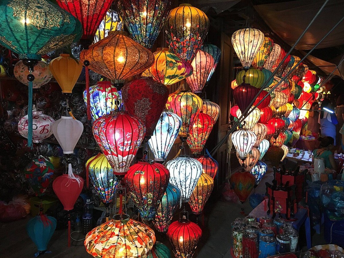 La fabrication de nos lanternes de Hội An